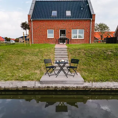 Kuesten Haus Grachtenwinkel Direkte Wasserlage, 2 Terrassen, 106qm, Neubaugebiet *
