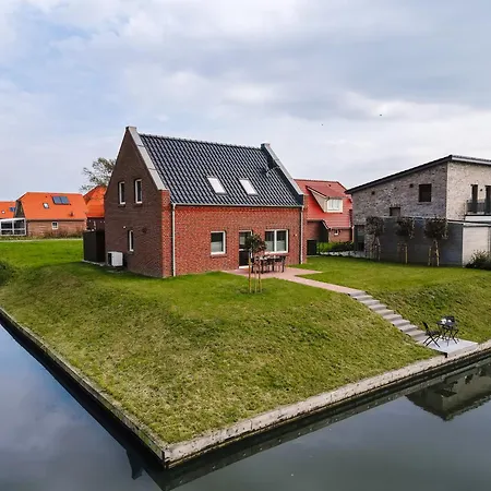 Küsten Haus Grachtenwinkel Direkte Wasserlage, 2 Terrassen, 106qm, Neubaugebiet Сasa de vacaciones Greetsiel