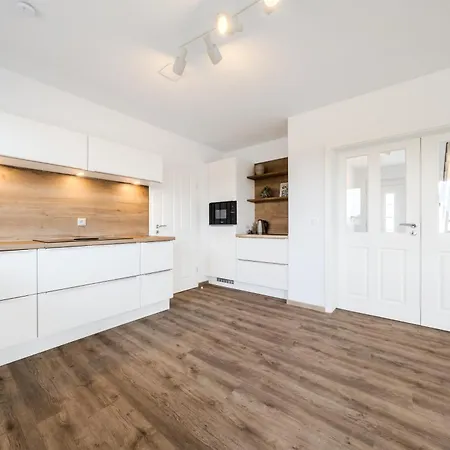Kuesten Haus Grachtenwinkel Direkte Wasserlage, 2 Terrassen, 106qm, Neubaugebiet Feriehus Greetsiel