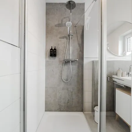 Kuesten Haus Grachtenwinkel Direkte Wasserlage, 2 Terrassen, 106qm, Neubaugebiet 펜션 *