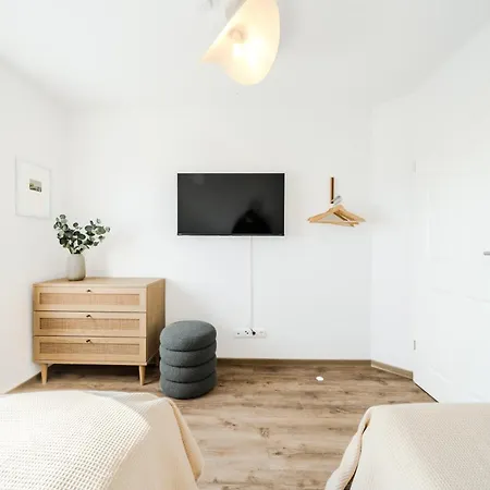 Feriehus Kuesten Haus Grachtenwinkel Direkte Wasserlage, 2 Terrassen, 106qm, Neubaugebiet