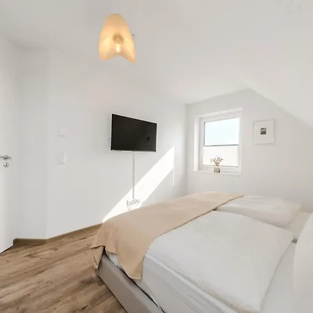 Kuesten Haus Grachtenwinkel Direkte Wasserlage, 2 Terrassen, 106qm, Neubaugebiet *