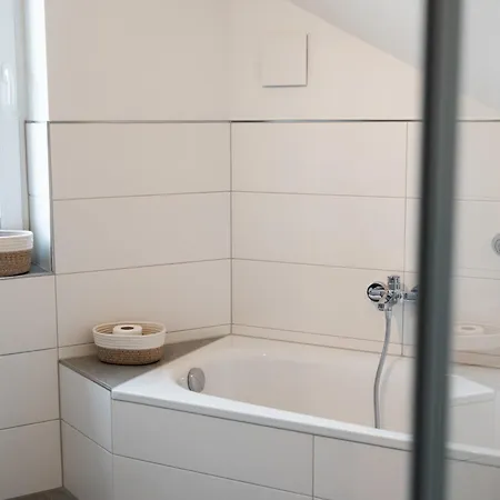 펜션 Kuesten Haus Grachtenwinkel Direkte Wasserlage, 2 Terrassen, 106qm, Neubaugebiet