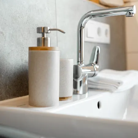 Kuesten Haus Grachtenwinkel Direkte Wasserlage, 2 Terrassen, 106qm, Neubaugebiet Feriehus