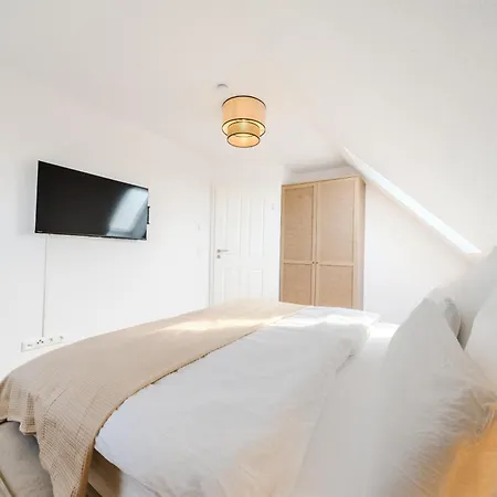 Haus Grachtenwinkel Direkte Wasserlage, 2 Terrassen, 106qm, Neubaugebiet