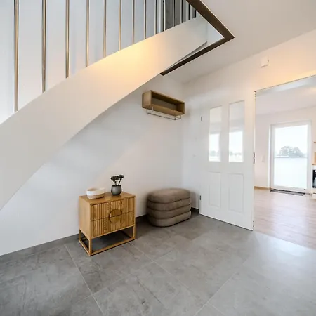 Feriehus Kuesten Haus Grachtenwinkel Direkte Wasserlage, 2 Terrassen, 106qm, Neubaugebiet *
