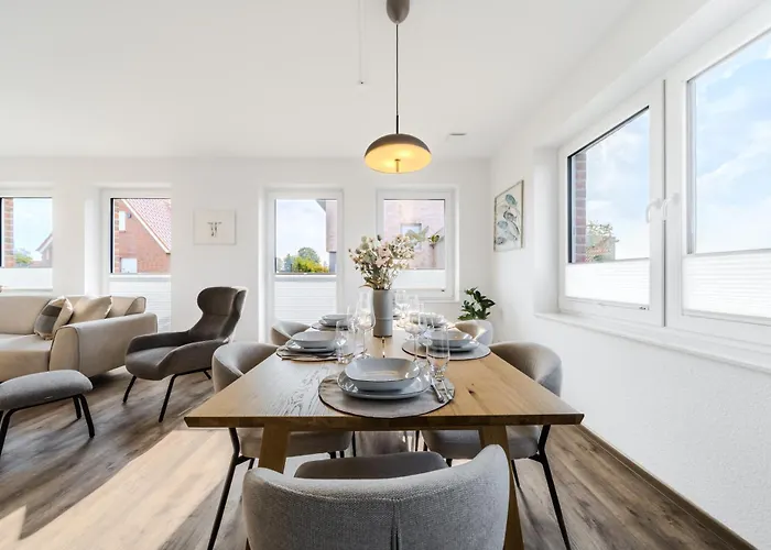 Dom wakacyjny Kuesten Haus Grachtenwinkel Direkte Wasserlage, 2 Terrassen, 106qm, Neubaugebiet Greetsiel