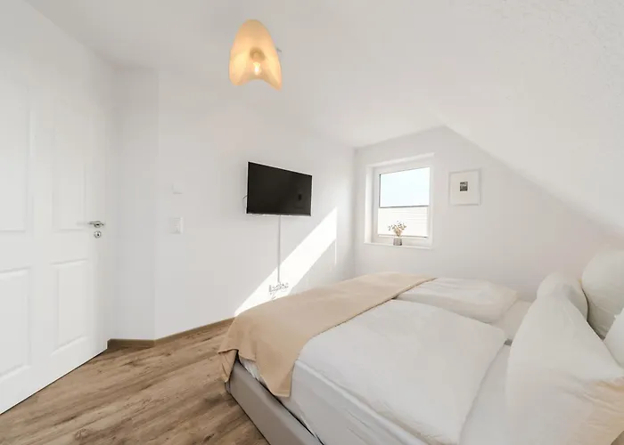 Kuesten Haus Grachtenwinkel Direkte Wasserlage, 2 Terrassen, 106qm, Neubaugebiet *