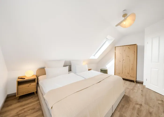 Dom wakacyjny Kuesten Haus Grachtenwinkel Direkte Wasserlage, 2 Terrassen, 106qm, Neubaugebiet *